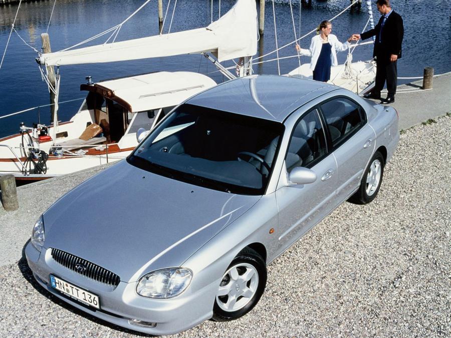  Hyundai Sonata 1998 года  (фото 5 из 9)